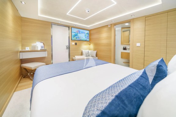 Double Cabin