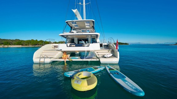 Image of AMADA MIA yacht #22