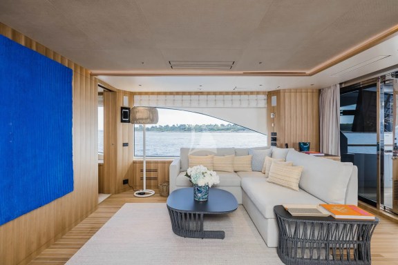 Upper Deck Salon