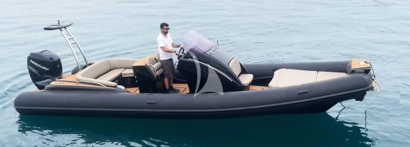 Luxury Grand ecort tender 9 mtrs