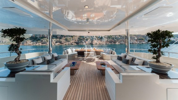 Main aft deck