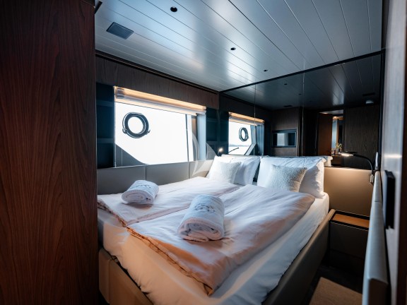 Twin cabin view