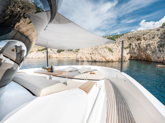 Image of KIMANI yacht #24