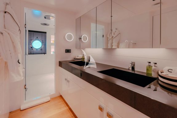 Carmen’s Master Cabin Bathroom, Main Deck