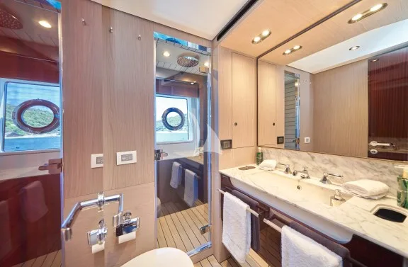 VIP guest cabin
