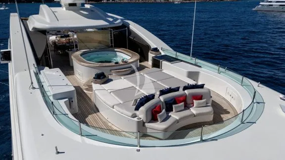 Sun deck with outdoor cinema