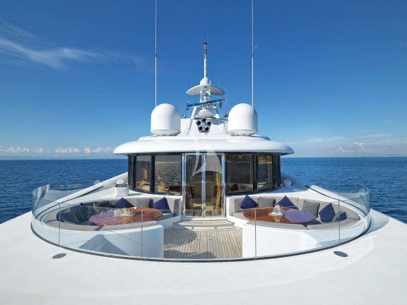 Sundeck - Lounge/Sunbathing area