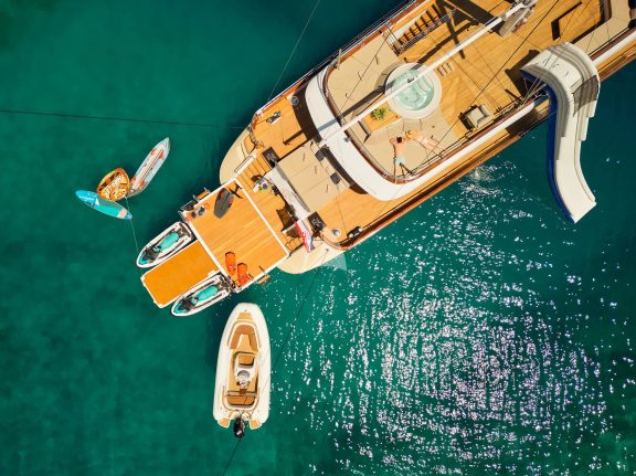 Image of MARALLURE yacht #28