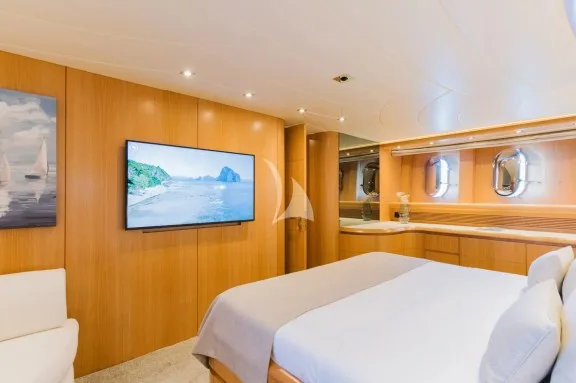 Full beam Master Cabin