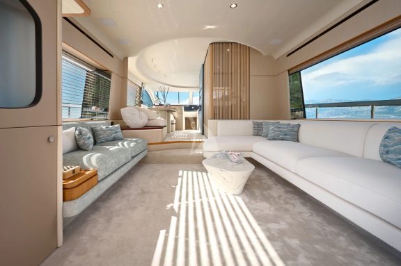 M-Y Aglaya Lounge