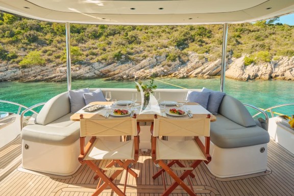 Image of ELIZABETH yacht #38