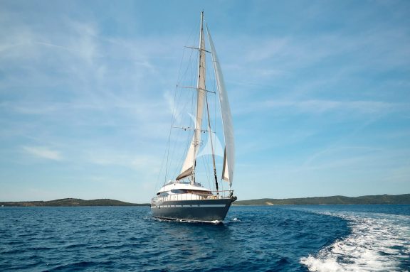 San Limi Sailing view
