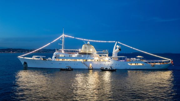 Image of CHRISTINA O yacht #7