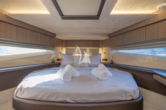 Image of PARADISE yacht #38