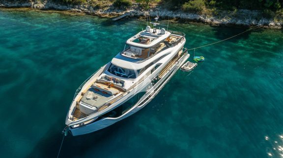 Image of VIVA II yacht #2