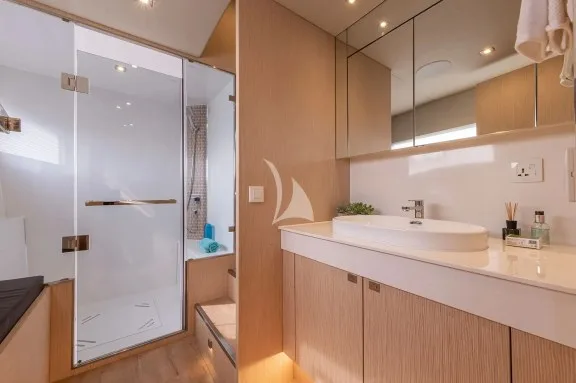 Image of SILENT DREAM yacht #37