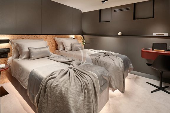 Convertible Cabin Amalia