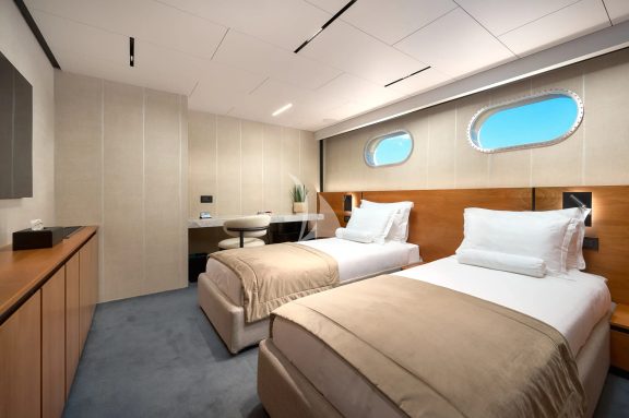 Convertible cabin