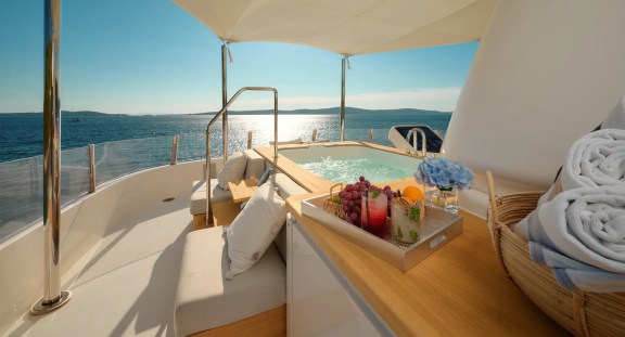 Image of ZULU 3 yacht #31