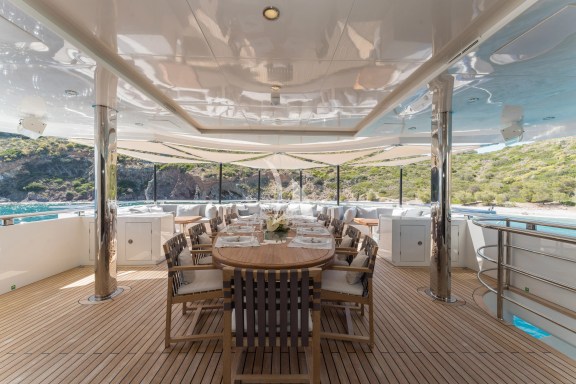 Upper deck aft