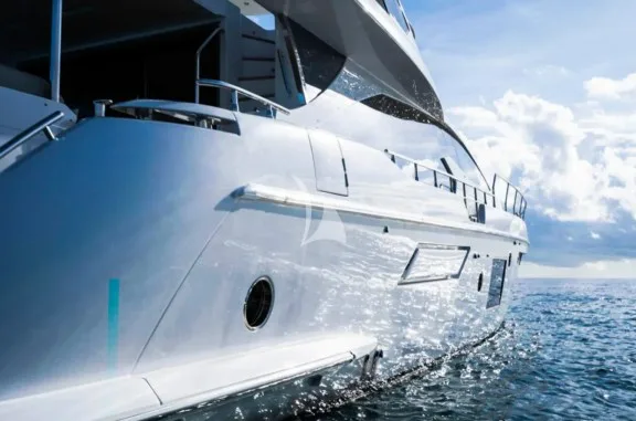 MINEIRA starboard side