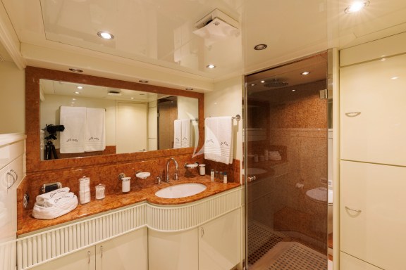 VIP bathroom
