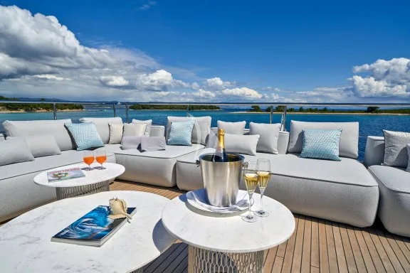 Flybridge