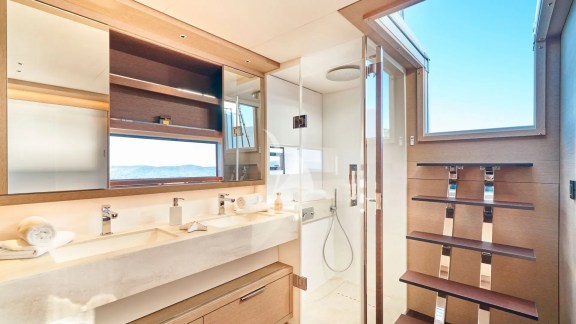 Image of AMADA MIA yacht #19