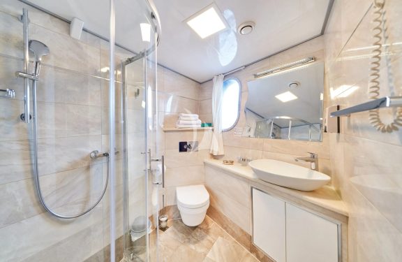 CASABLANCA bathroom