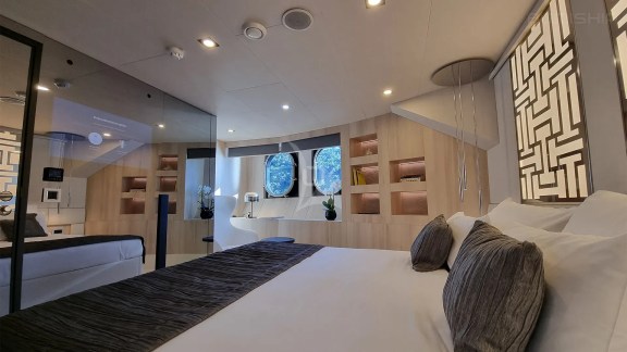 Image of BLACK SWAN yacht #25