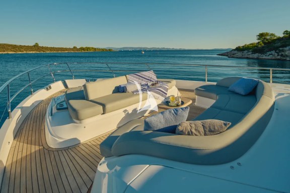 Image of ELIZABETH yacht #35