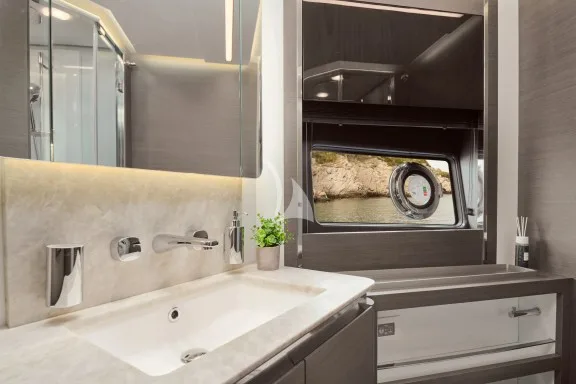 VIP cabin en suite