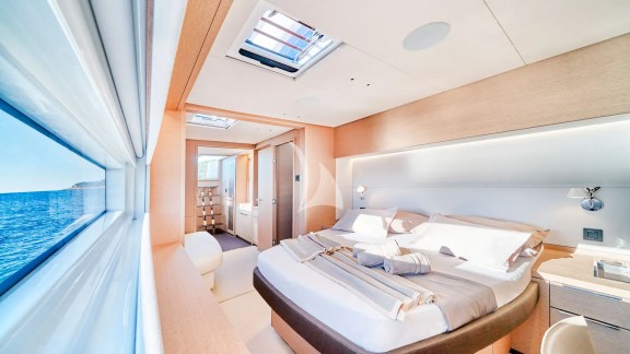 Image of AMADA MIA yacht #15