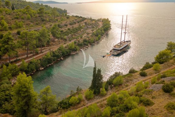Anetta anchored in a Bay