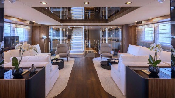 Image of BLACK SWAN yacht #45