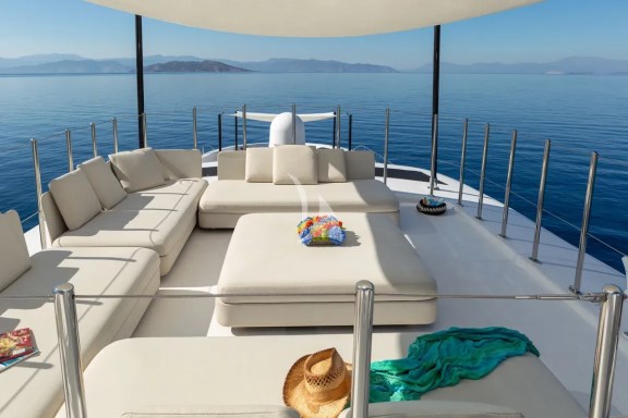 Sun deck