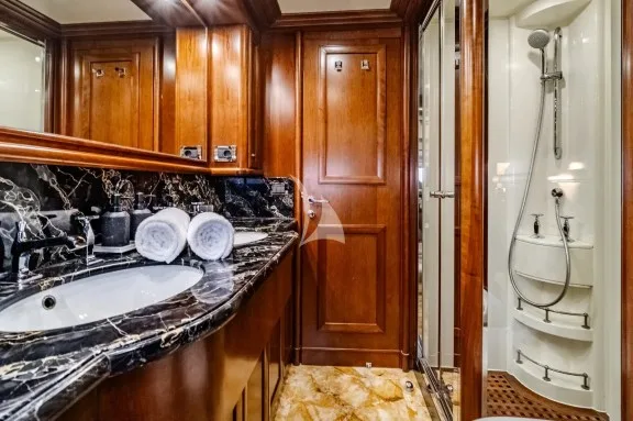 Master ensuite