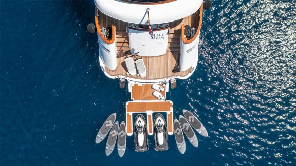 Image of BLACK SWAN yacht #34