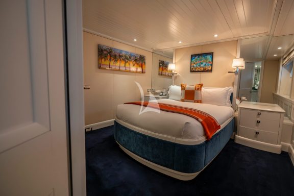 Double Cabin
