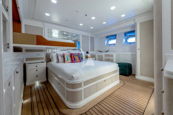Double cabin starboard