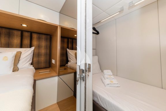 Additional berth in master cabin