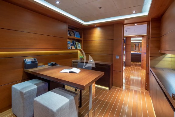 VIP Cabin - Office