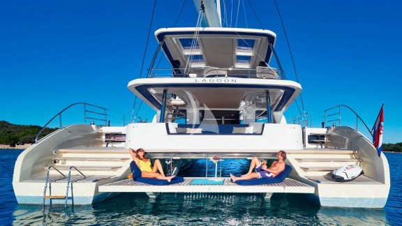 Image of AMADA MIA yacht #24