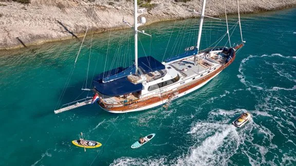Image of LOTUS yacht #30