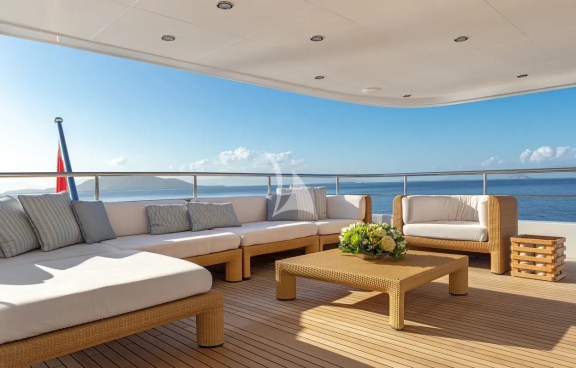 Upper deck I