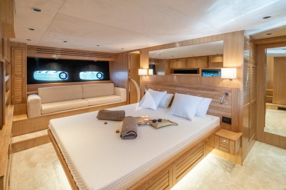 CLOUD 9 Master en-suite