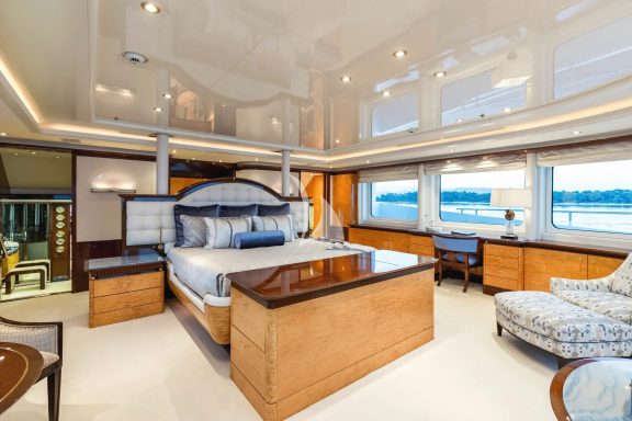 Owner's Suite, bridge deck