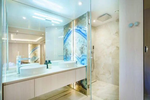 Ensuite