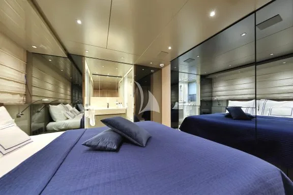 Double cabin