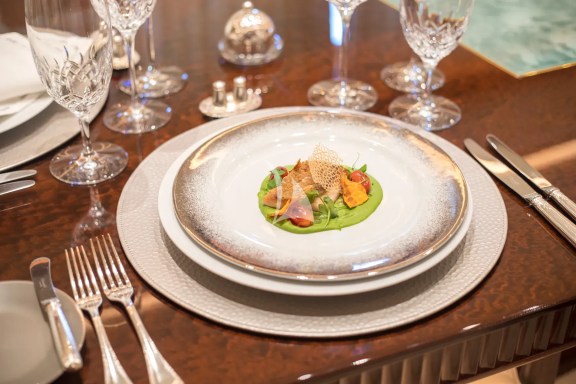 Lucky Lady dining